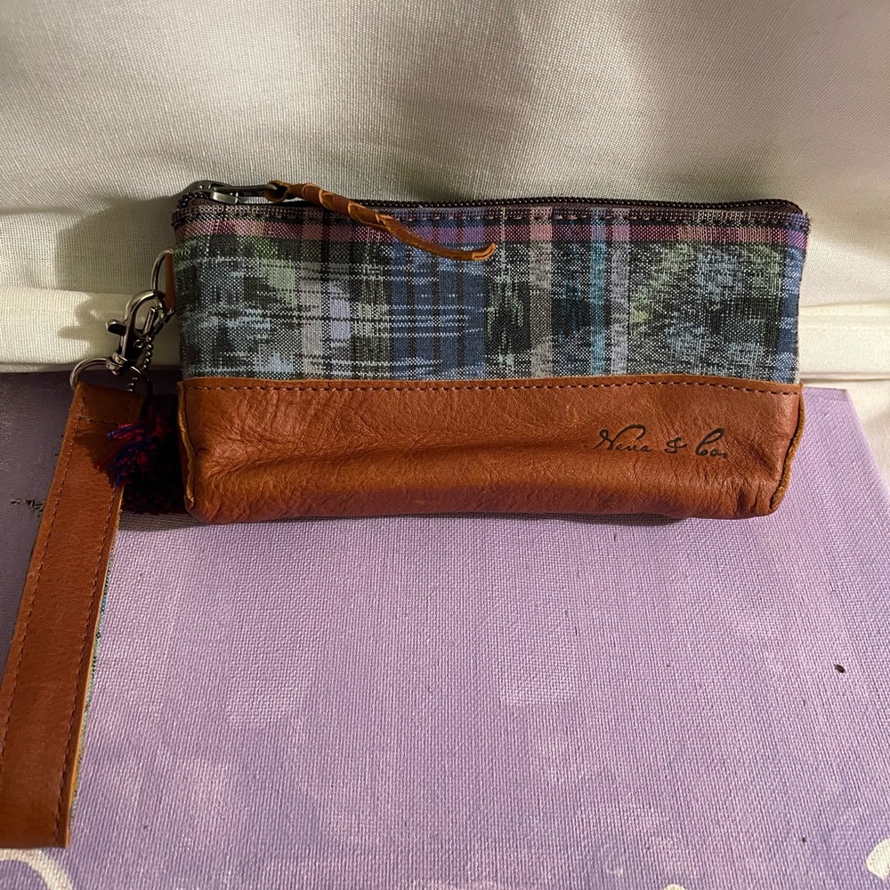 Nena&Co small wristlet